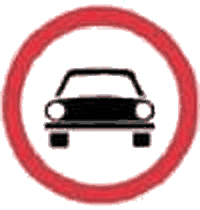 Accesul interzis autovehiculelor cu excepția motocicletelor fără ataș